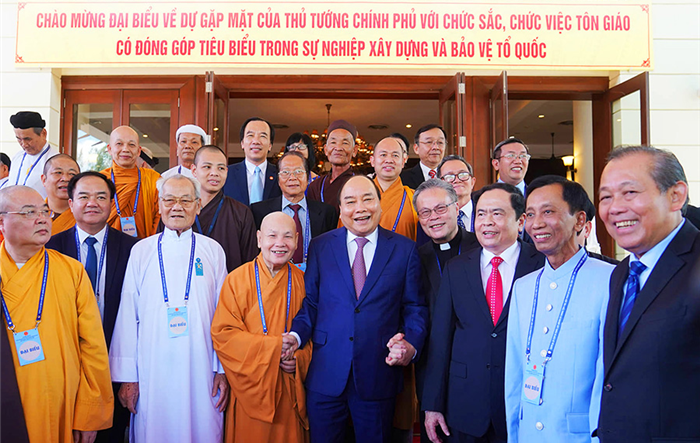 Vận dụng tư tưởng Hồ Chí Minh về đoàn kết tôn giáo trong Văn kiện Đại hội XIII