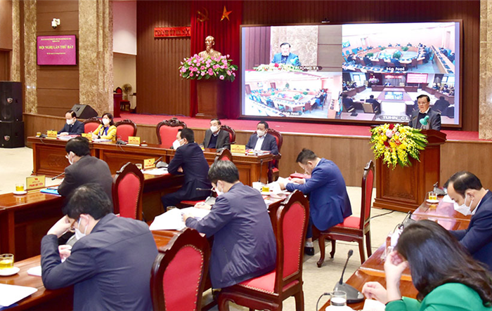 Bí thư Thành ủy Hà Nội chỉ đạo hoàn thiện 3 nội dung lớn trình Trung ương và 6 giải pháp phòng, chống Covid-19