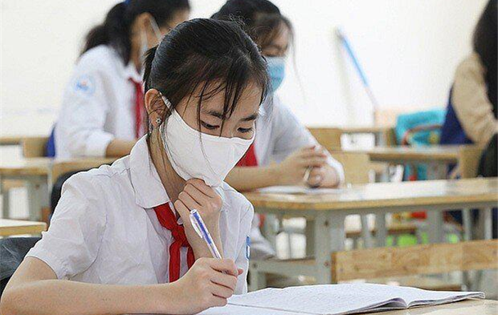 Dự kiến học sinh từ lớp 1 đến lớp 6 ở 12 quận tại Hà Nội sẽ được đi học trực tiếp từ 21/2