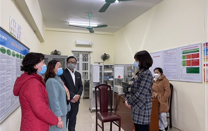 Lãnh đạo quận Hai Bà Trưng kiểm tra công tác phòng, chống dịch Covid-19 tại trường THCS Vĩnh Tuy và THCS Lương Yên