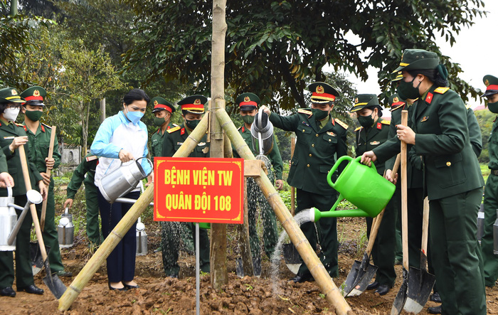 Hội LHPN Việt Nam: Phát động trồng 130.000 cây xanh, góp phần phủ xanh nhiều vùng miền cả nước