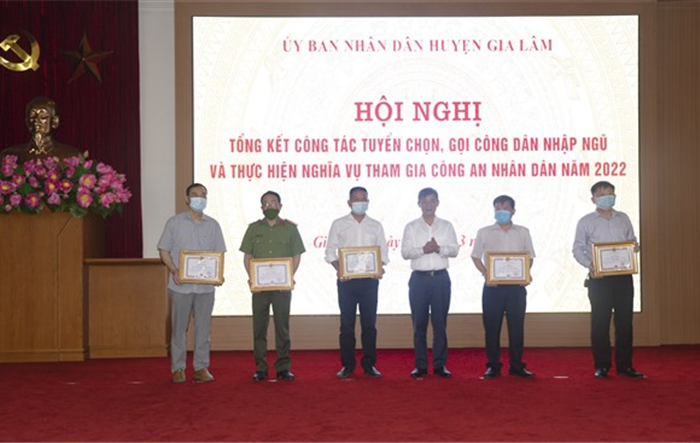 Huyện Gia Lâm tổng kết công tác gọi công dân nhập ngũ và tham gia thực hiện nghĩa vụ Công an nhân dân năm 2022