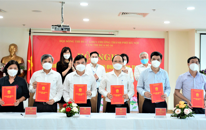 Lấy thi đua làm động lực để hoàn thành tốt các nhiệm vụ chuyên môn