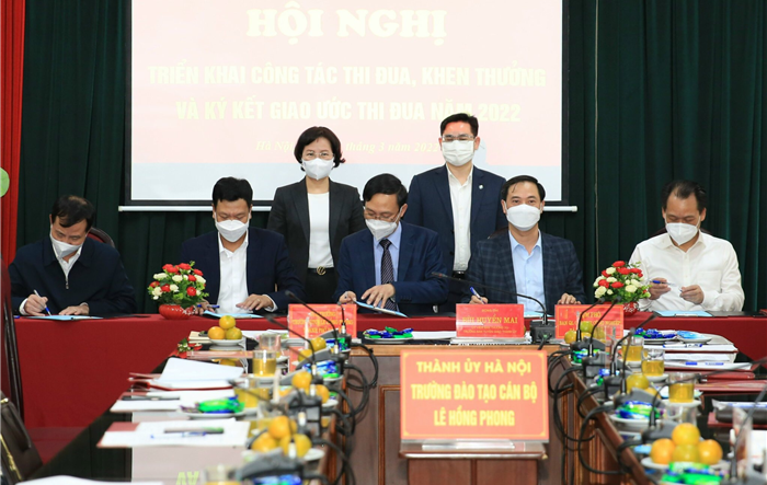 Tổ chức các phong trào thi đua thiết thực, hiệu quả, gắn với thực hiện nhiệm vụ chuyên môn