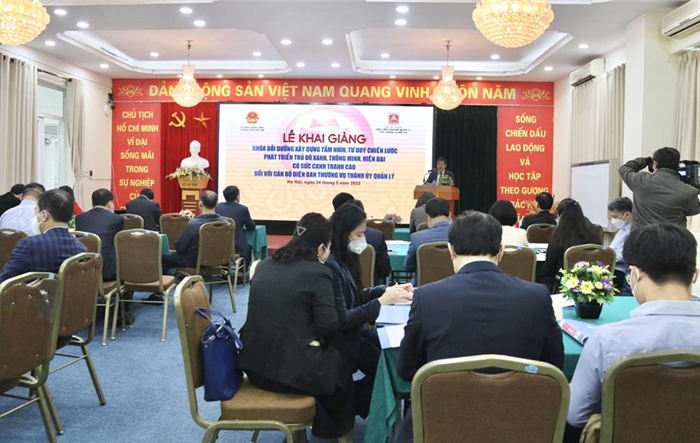Lễ khai giảng khóa bồi dưỡng "Xây dựng tầm nhìn, tư duy chiến lược phát triển Thủ đô xanh, thông minh, hiện đại, có sức cạnh tranh cao"
