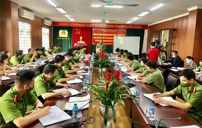 Thí điểm khảo sát, xây dựng danh mục vị trí việc làm, xác định mức biên chế đối với từng vị trí làm việc tại Công an thị xã Sơn Tây