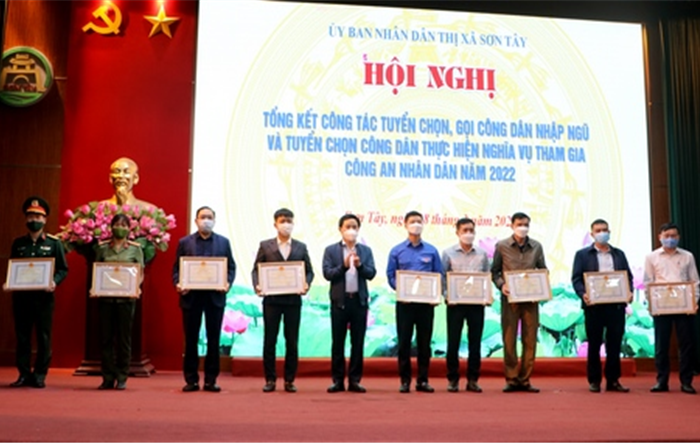 Thị xã Sơn Tây hoàn thành 100% chỉ tiêu giao quân năm 2022