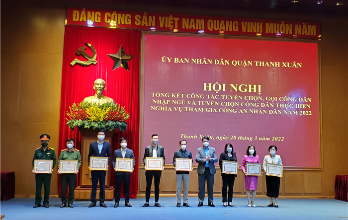 Quận Thanh Xuân: Tổng kết công tác tuyển chọn và gọi công dân nhập ngũ và thực hiện nghĩa vụ tham gia công an nhân dân năm 2022