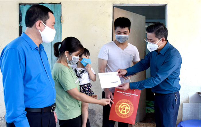 Thay đổi việc thực hiện chi hỗ trợ cho đoàn viên và người lao động bị ảnh hưởng bởi dịch bệnh Covid-19 từ ngày 1-3
