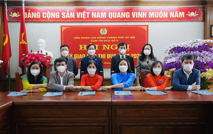 Cụm thi đua số 4 Liên đoàn Lao động thành phố Hà Nội ký giao ước thi đua năm 2022 thực hiện thắng lợi "mục tiêu kép"