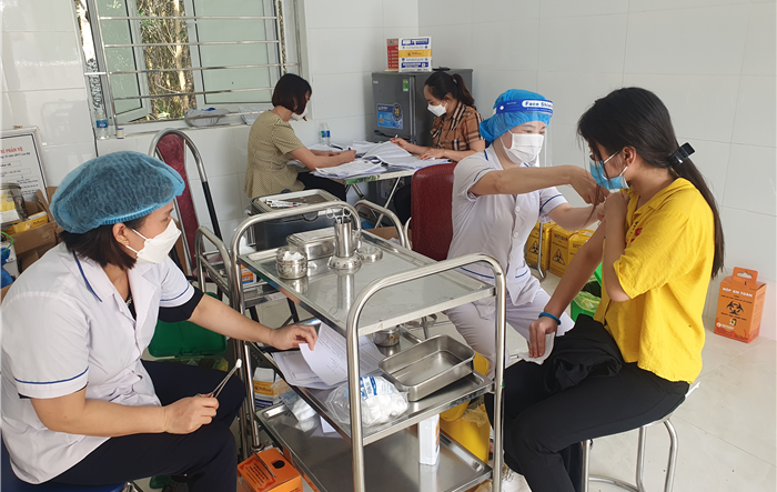 Huyện Ba Vì hoàn thành đợt tiêm chủng vắc xin phòng, chống Covid-19 đợt 52 cho người dân trên địa bàn