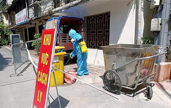 Tập huấn trực tiếp công tác kiểm soát nhiễm khuẩn, quản lý chất thải y tế cho các đơn vị y tế