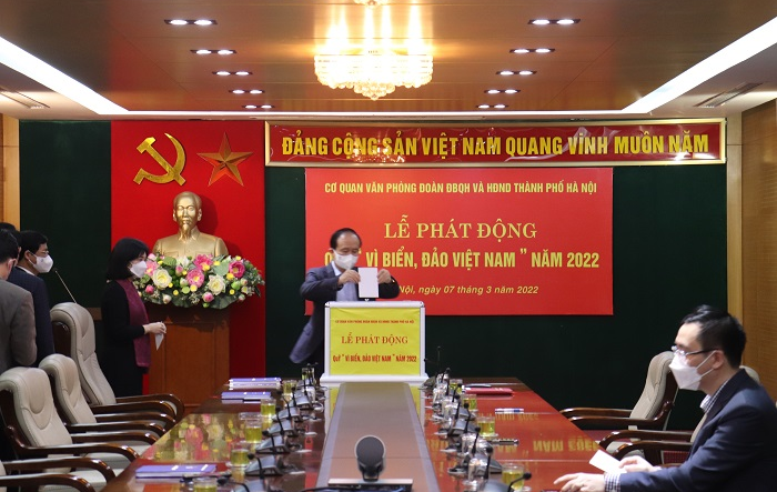 Cơ quan Văn phòng Đoàn đại biểu Quốc hội và HĐND thành phố Hà Nội ủng hộ Quỹ “Vì biển, đảo Việt Nam” năm 2022