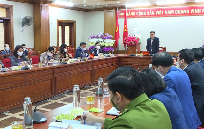 Xây dựng đội ngũ cán bộ có bản lĩnh chính trị vững vàng, kiến thức toàn diện