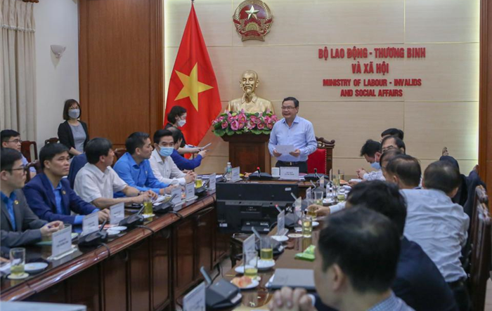 Hội đồng Tiền lương quốc gia chốt đề xuất tăng lương tối thiểu vùng từ ngày 1-7-2022 ở mức 6%