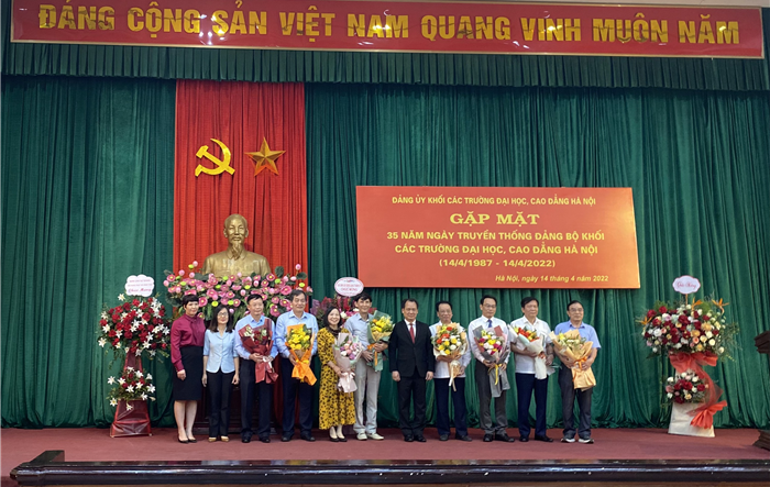 Đảng bộ Khối các trường đại học, cao đẳng Hà Nội kỷ niệm 35 năm ngày truyền thống