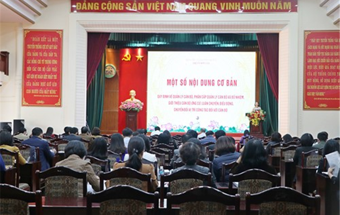 Thị uỷ Sơn Tây để quán triệt, triển khai các văn bản về công tác cán bộ