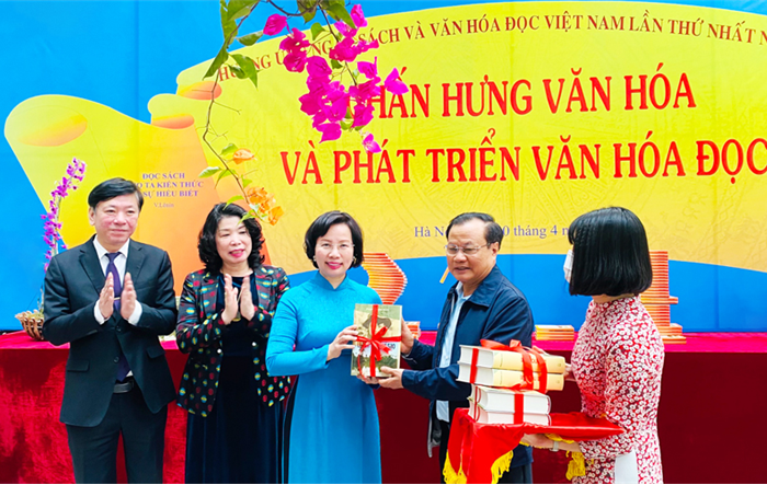 Sôi nổi Ngày Sách và Văn hóa đọc tại Thư viện Hà Nội