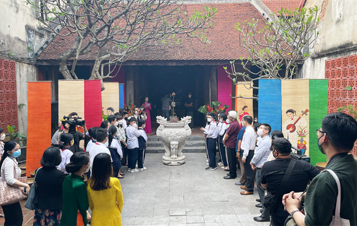 Sôi nổi các hoạt động văn hóa chào mừng ngày 30-4, 1-5 tại khu phố cổ Hà Nội