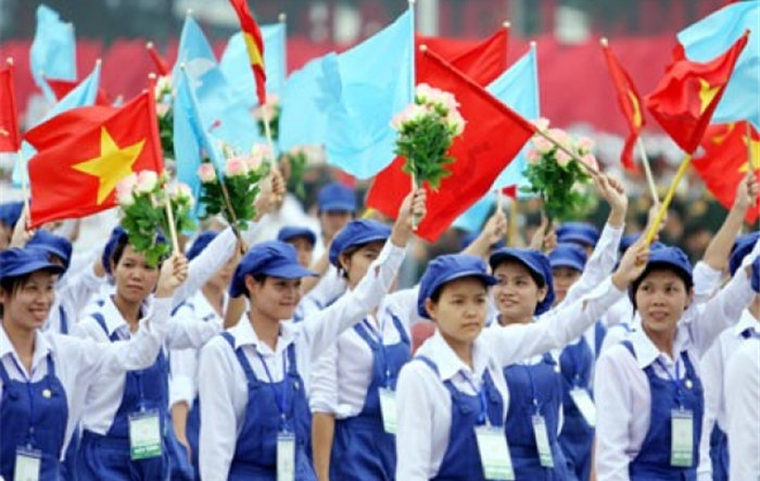 Giáo dục ý thức làm chủ cho công nhân theo quan điểm Hồ Chí Minh