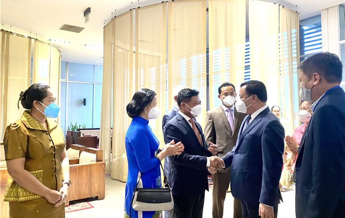 Đoàn đại biểu cấp cao thành phố Hà Nội bắt đầu chuyến thăm và làm việc tại Vương quốc Campuchia