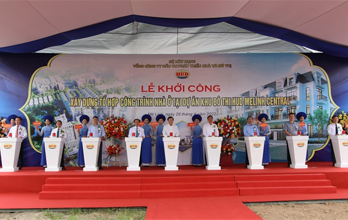 Phó Chủ tịch Thường trực UBND Thành phố Lê Hồng Sơn dự Lễ khởi công xây dựng Tổ hợp dự án nhà ở tại huyện Mê Linh 