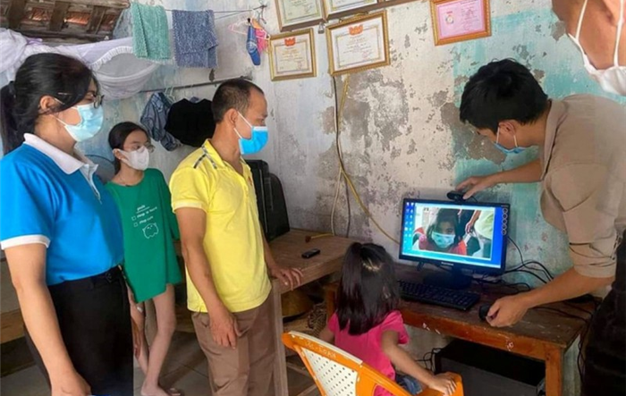 Học sinh, sinh viên có hoàn cảnh khó khăn được cho vay mua thiết bị học tập trực tuyến