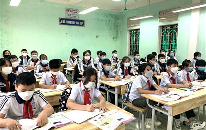Thị xã Sơn Tây: Học sinh từ lớp 1 đến lớp 6 phấn khởi quay trở lại trường học trực tiếp