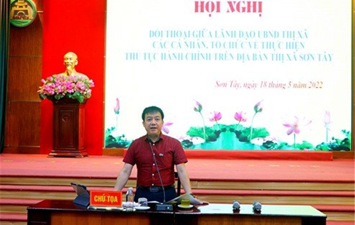 Lãnh đạo UBND thị xã Sơn Tây đối thoại với các tổ chức, cá nhân về thực hiện thủ tục hành chính