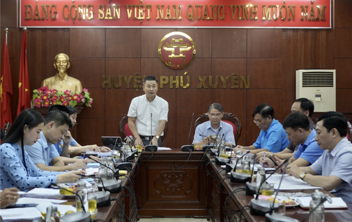 Chủ tịch Liên đoàn Lao động Thành phố làm việc với Liên đoàn Lao động huyện Phú Xuyên