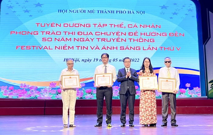 Hội Người mù thành phố Hà Nội kỷ niệm 50 năm Ngày truyền thống