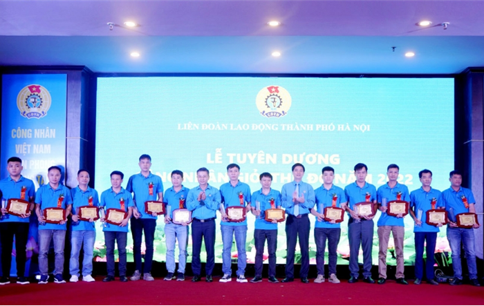Lễ tuyên dương 100 “Công nhân giỏi Thủ đô” năm 2022