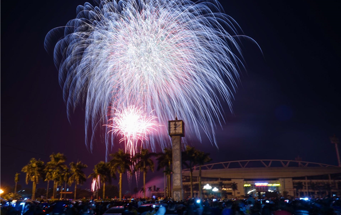 Bắn pháo hoa trong Lễ khai mạc SEA Games 31 