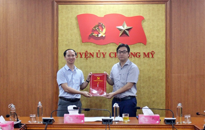 Huyện ủy Chương Mỹ tổ chức hội nghị công bố quyết định về công tác cán bộ