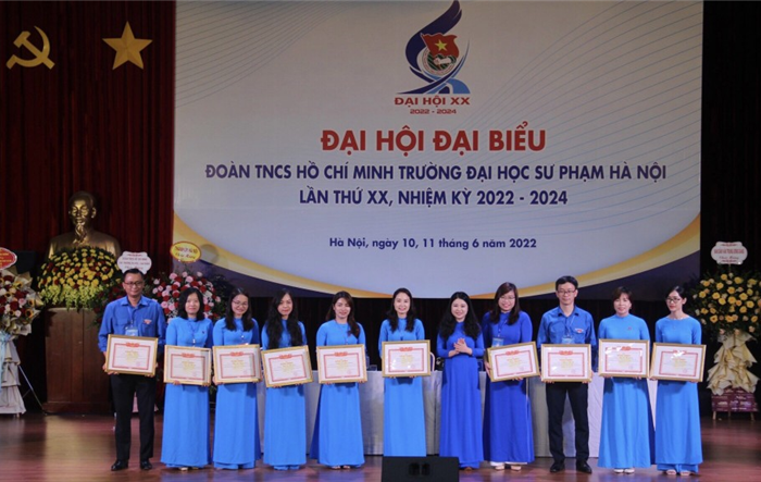 Phát huy truyền thống tốt đẹp của Đoàn TNCS Hồ Chí Minh trường Đại học Sư phạm Hà Nội 