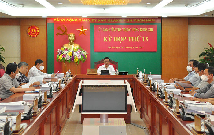 Đẩy mạnh xây dựng, chỉnh đốn Đảng và hệ thống chính trị: Nâng cao chất lượng, hiệu lực, hiệu quả công tác kiểm tra, giám sát