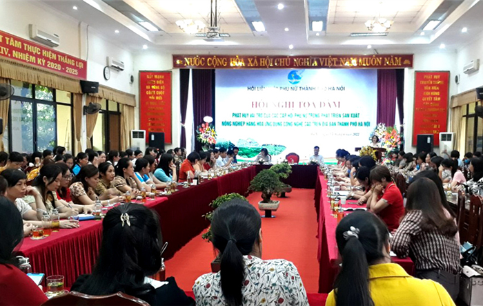 Tọa đàm “Phát huy vai trò của các cấp Hội phụ nữ trong phát triển sản xuất nông nghiệp hàng hóa ứng dụng công nghệ cao”