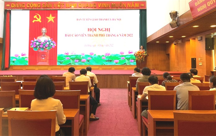 Hội nghị báo cáo viên thành phố Hà Nội tháng 6 năm 2022