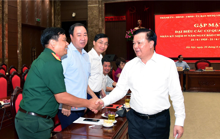 Lãnh đạo thành phố Hà Nội gặp mặt chúc mừng đại biểu các cơ quan báo chí