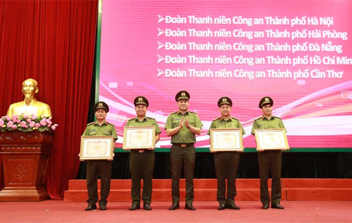 Sơ kết phong trào “Thanh niên Công an nhân dân học tập, thực hiện Sáu điều Bác Hồ dạy”
