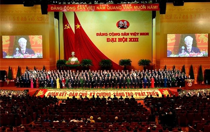 Triết học Mác - Lênin với việc giải quyết một số vấn đề cơ bản trong Nghị quyết Đại hội XIII của Đảng