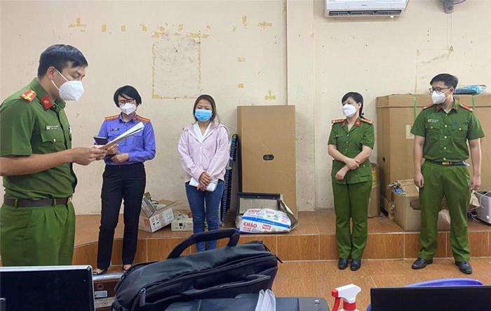 Cảnh giác trước “viên đạn bọc đường”