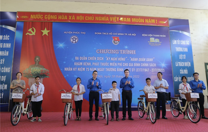 Thành đoàn Hà Nội ra quân chiến dịch “Kỳ nghỉ hồng”, “Hành quân xanh”
