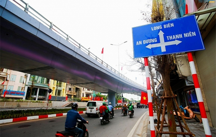 Tiếp tục phân luồng phục vụ thi công cầu vượt An Dương - Thanh Niên