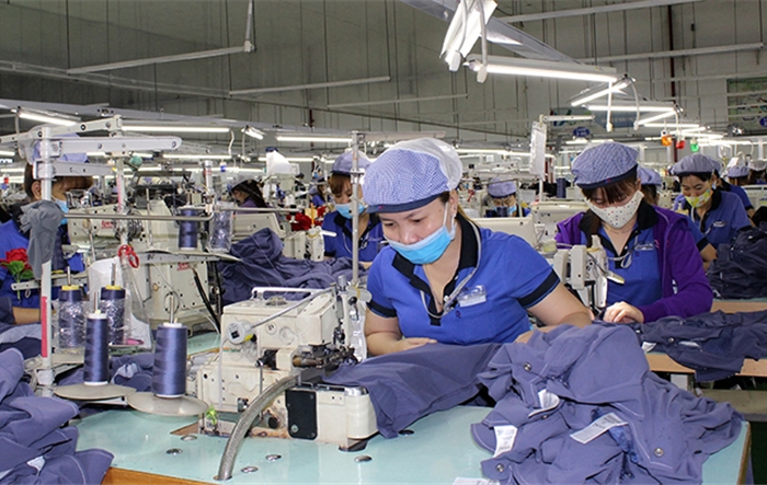 BHXH Thành phố hướng dẫn doanh nghiệp điều chỉnh mức lương theo lương tối thiểu vùng