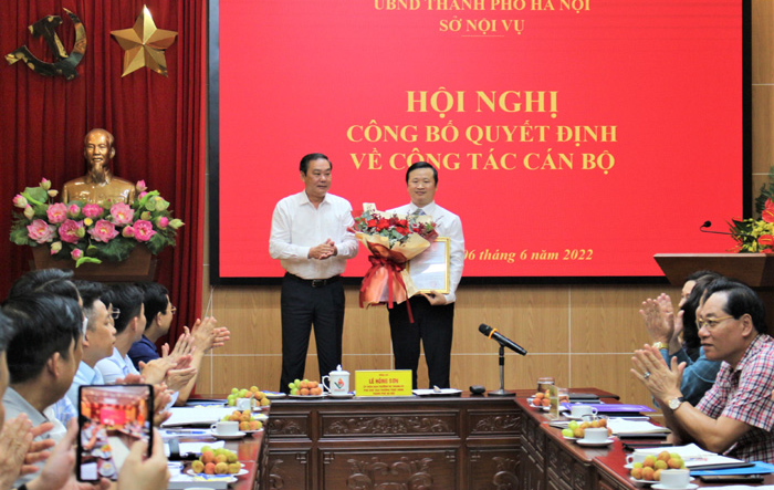 Hội nghị công bố Quyết định của Chủ tịch UBND Thành phố về công tác cán bộ