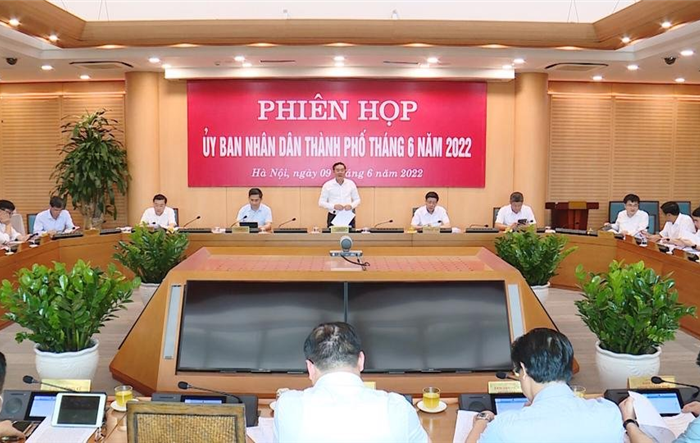 Tập thể UBND thành phố Hà Nội xem xét một số nội dung thuộc thẩm quyền