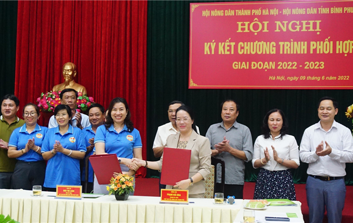 Hội Nông dân thành phố Hà Nội ký kết chương trình phối hợp với Hội Nông dân tỉnh Bình Phước