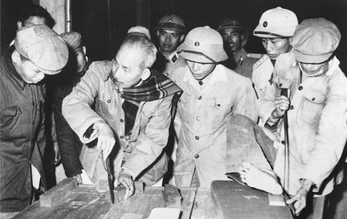 Học tập phương pháp tư duy Hồ Chí Minh để nâng cao năng lực tư duy cho đội ngũ cán bộ, đảng viên hiện nay