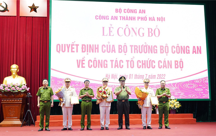 Lễ công bố và trao Quyết định bổ nhiệm 3 Phó Giám đốc Công an thành phố Hà Nội